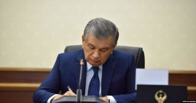 Мирзиёев подписал закон об электронной коммерции