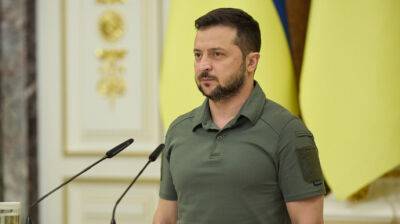 Зеленский поговорил с премьером Японии о дальнейшей поддержке Украины