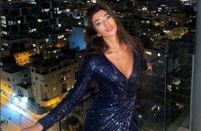 "Мисс Украина Вселенная" Неплях в платье с разрезом от бедра впечатлила видом в Риме: "Роскошно..."