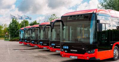 ФОТО. Даугавпилс получил 20 низкопольных автобусов Scania на сжатом газе