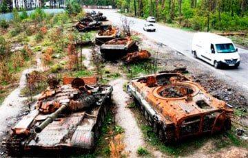 В пять раз больше, чем в Первой чеченской: названы потери российских танков в Украине