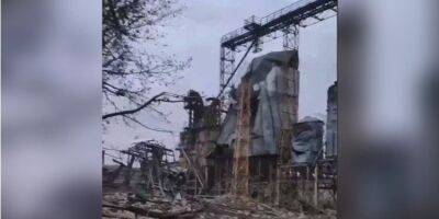Российские захватчики ударили по элеватору в Очакове: уничтожено несколько тысяч тонн зерна
