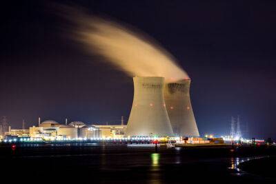 Во Франции запустят все остановленные атомные реакторы