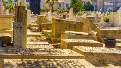 Афера с надгробиями: мошенник в Беэр-Шеве обманывал родственников умерших