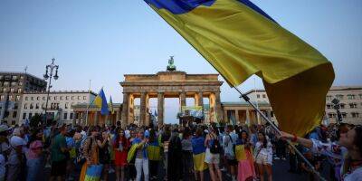 Германия замораживает прием? Две трети немецких земель прекратили оформление новых беженцев из Украины: что об этом известно - nv.ua - Украина - Германия - Берлин
