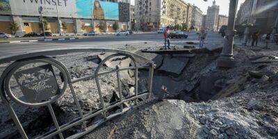 Российские оккупанты утром обстреляли Харьков, разрушен дом в центре города