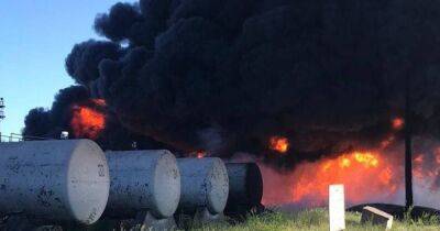 ВС РФ нанесли ракетный удар по нефтебазе в Кривом Роге, начался сильный пожар (фото, видео)