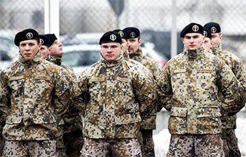 Правительство в Латвии вернуло обязательную военную службу