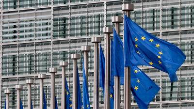 Єврокомісія підтримала призупинення спрощеного візового режиму з Росією