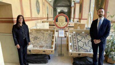 ФБР повернуло до Риму 2000-річну італійську мозаїку