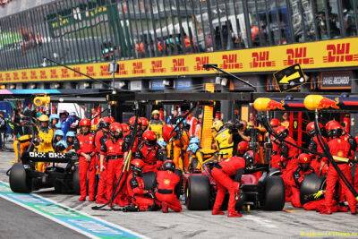 В Red Bull косвенно спровоцировали ошибку Ferrari
