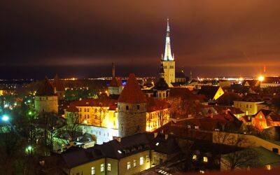 Таллинн не намерен ограничивать уличное освещение осенью и зимой