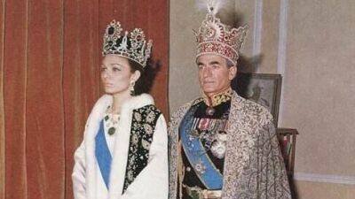 Мантия последней императрицы Ирана тайно доставлена в Израиль из Тегерана