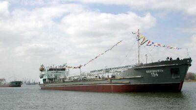 "Схемы": российские танкеры в обход санкций доставляют нефть в ЕС