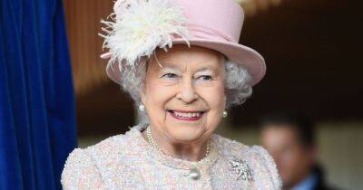 У Елизаветы II серьезные проблемы со здоровьем: принцы выехали к королеве