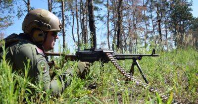 В ответ на угрозу: украинские бойцы проводят учения на границе с Беларусью (фото)