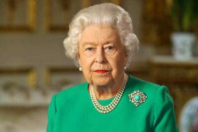 Врачи сообщили об ухудшении здоровья Елизаветы II. Королевская семья направляется к ней
