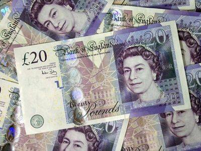 Банк Англии сообщил, что купюры с изображением Елизаветы II остаются законным платежным средством