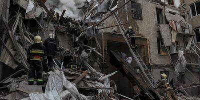 Удар по мирным жителям. Россияне обстреляли Харьков и область, есть жертвы и разрушения