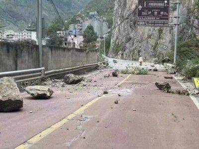 Землетрясение в Китае унесло жизни 82 человек: ликвидацию последствий осложняют ливни