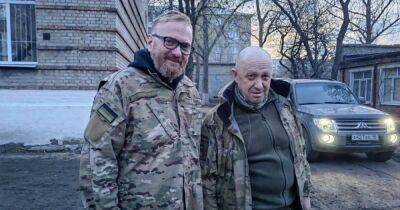 "Контракт закончился": Пригожин в новогоднюю ночь посетил морг с телами оккупантов (видео)