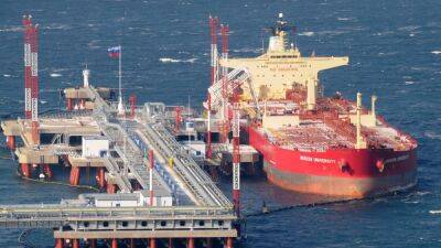 Bloomberg: российская нефть продается в половину мировых цен