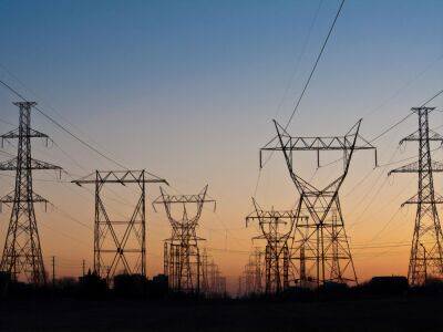 "Укрэнерго" увеличило период отключений электроэнергии, в некоторых регионах применяют аварийные отключения