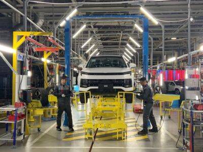 Завод «Москвич» выпустил 2-тысячный автомобиль