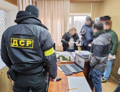 В Одессе задержали поселкового чиновника – он попался на крупной взятке | Новости Одессы