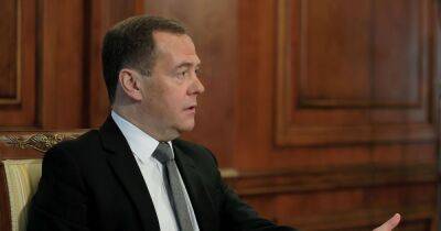 За срыв поставок оружия предприятиям РФ грозит уголовная ответственность, — Медведев