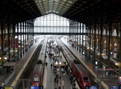 На вокзале в Париже мужчина совершил нападение на людей, есть раненые