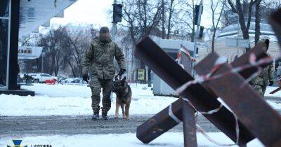 Предупреждение диверсий: СБУ проводит рейды в правительственном квартале Киева (фото)