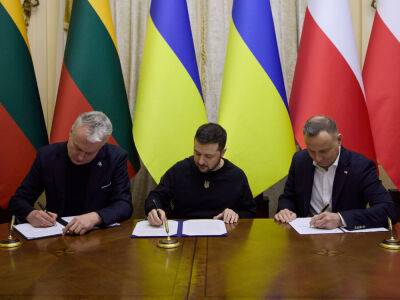 Президенты Украины, Литвы и Польши подписали совместную декларацию второго саммита Люблинского треугольника