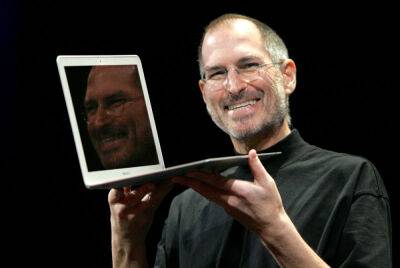 Apple работает над выпуском MacBook Pro с сенсорным экраном в 2025 году – Стив Джобс был категорически против