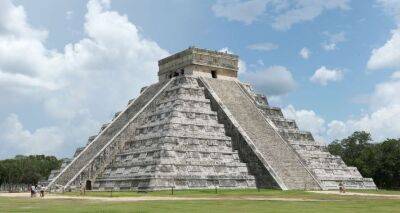 Торговці сувенірами перекрили дорогу до давньої святині майя