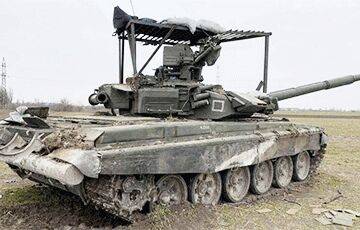 Бойцы ВСУ захватили российский экспортный танк Т-90С