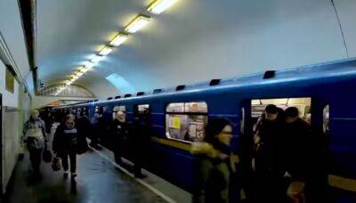Киевляне в восторге: в городе появились сразу две новые станции метро и заработали линии скоростного трамвая