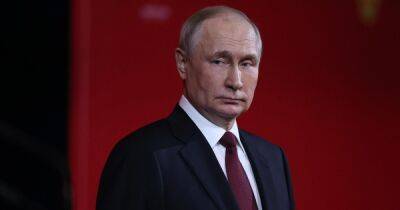 Путин делает ставку на бедных россиян, готовых пойти на войну за деньги, — Bloomberg