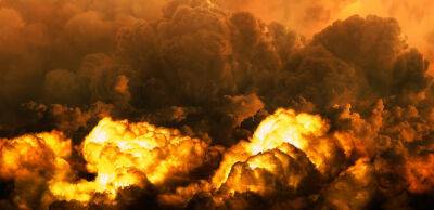 У Бердянську пролунали вибухи. Зайнялася велика пожежа - thepage.ua - Украина