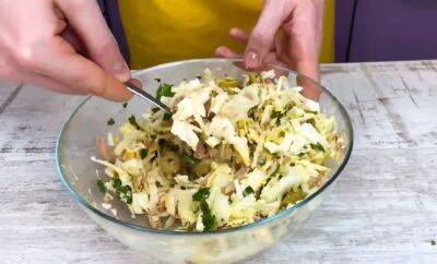 Простой салат из пекинской капусты и тунца: порадуйте близких вкусненьким