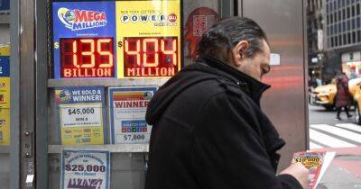 Американец выиграл в лотерею 1,35 миллиарда долларов в пятницу, 13-го