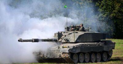 Премьер Британии сообщил Зеленскому о передаче танков Challenger 2