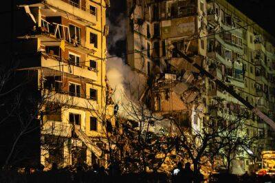 Ракетний удар по Дніпру: кількість загиблих зросла до 14, пошук людей під завалами триває
