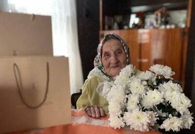 Пережившей оккупацию труженице тыла Анне Алексеевне Смирновой исполняется 100 лет