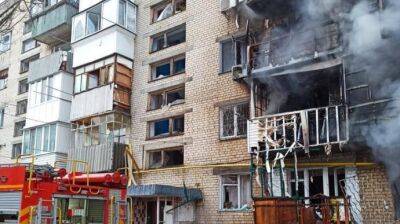 Херсон: россияне обстреляли помещение Красного Креста и детский центр, есть раненые