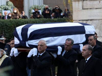 В Афинах проходят похороны последнего короля Греции - unn.com.ua - Норвегия - Украина - Киев - Англия - Испания - Дания - Афины - Голландия - Монако - Греция - Люксембург