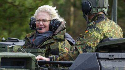Отставка министра обороны Германии