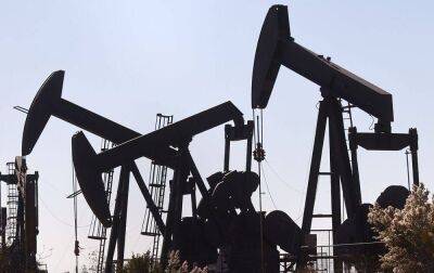 Нафта дешевшає після стрибка цін минулого тижня