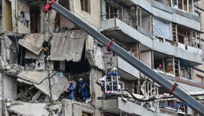 Из-под завалов дома в Днипре достали тело ребенка - число жертв возросло до 41