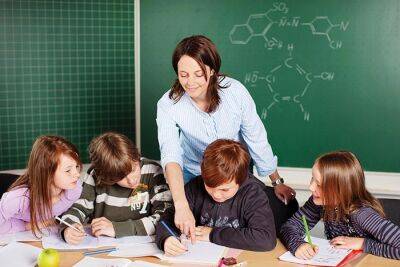 Учителям начальных классов в Гессене повысят зарплату
